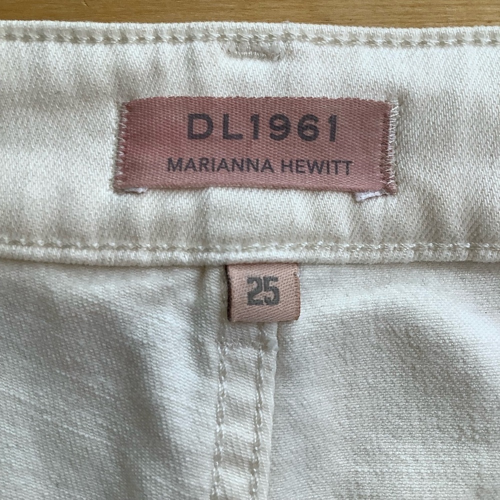 DL1961 Hepburn High Rise Wide Leg Ankle Jeans White Eggshell 25 EUC - Picture 13 of 16